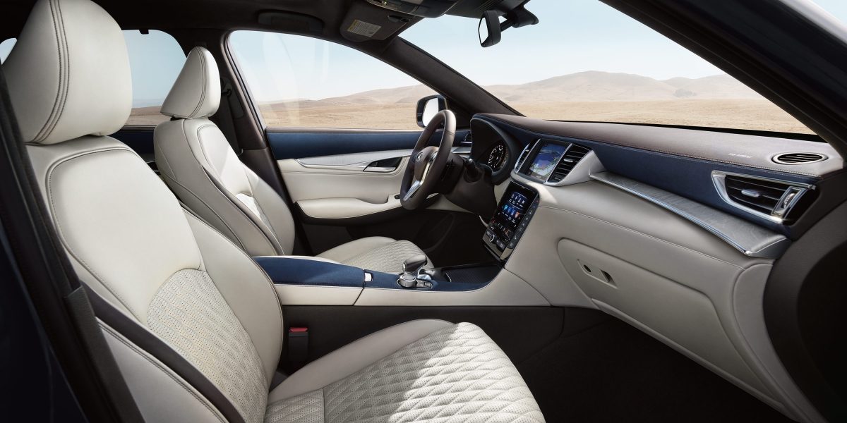 2019-infiniti-qx50-white-leather-interior.jpg.ximg.l_12_m.smart.jpg