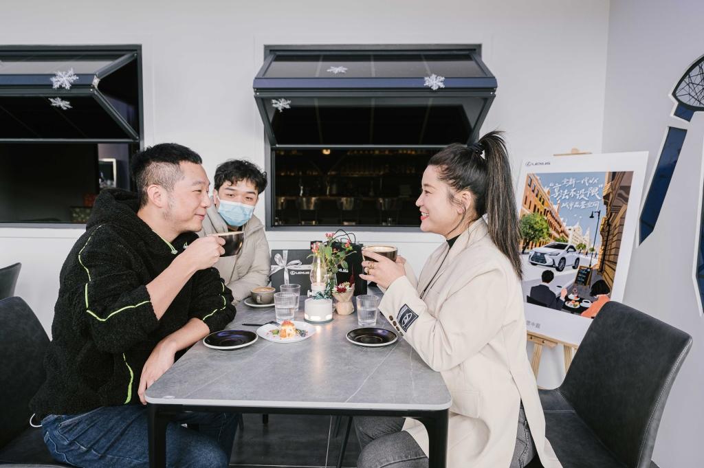 雷克萨斯全新一代NX“享”法不设限城市品鉴空间成都站